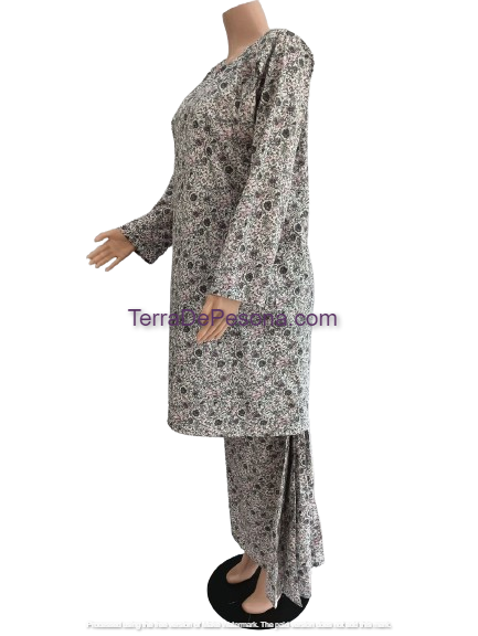 Baju Kurung Pesak Tradisional Johor Light Silver-KJ0051 – Terra de Pesona