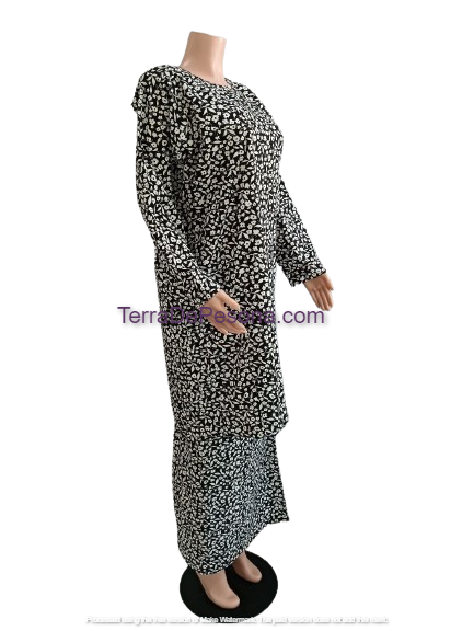 Baju Kurung Pesak Tradisional Johor White Flowers-KJ0077