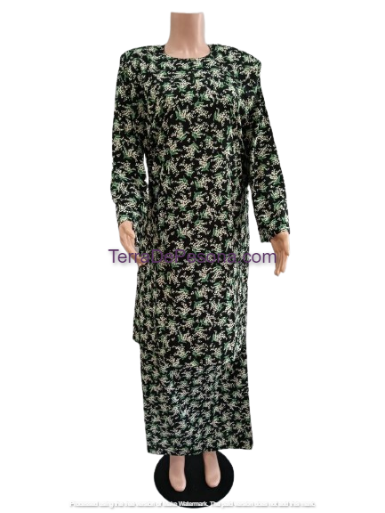 Baju Kurung Pesak Tradisional Johor White Flowers on Dark-KJ0084