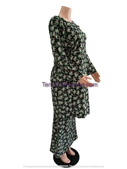 Baju Kurung Pesak Tradisional Johor White Flowers on Dark-KJ0084